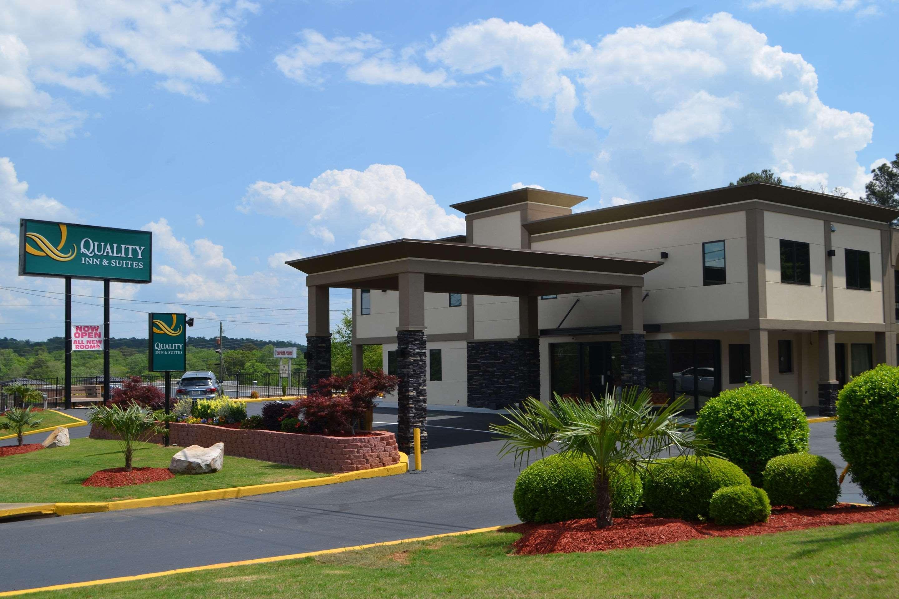 Quality Inn & Suites Athens University Area Exterior photo