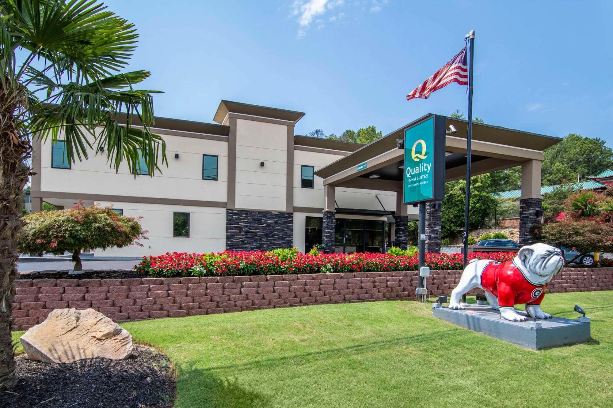 Quality Inn & Suites Athens University Area Exterior photo