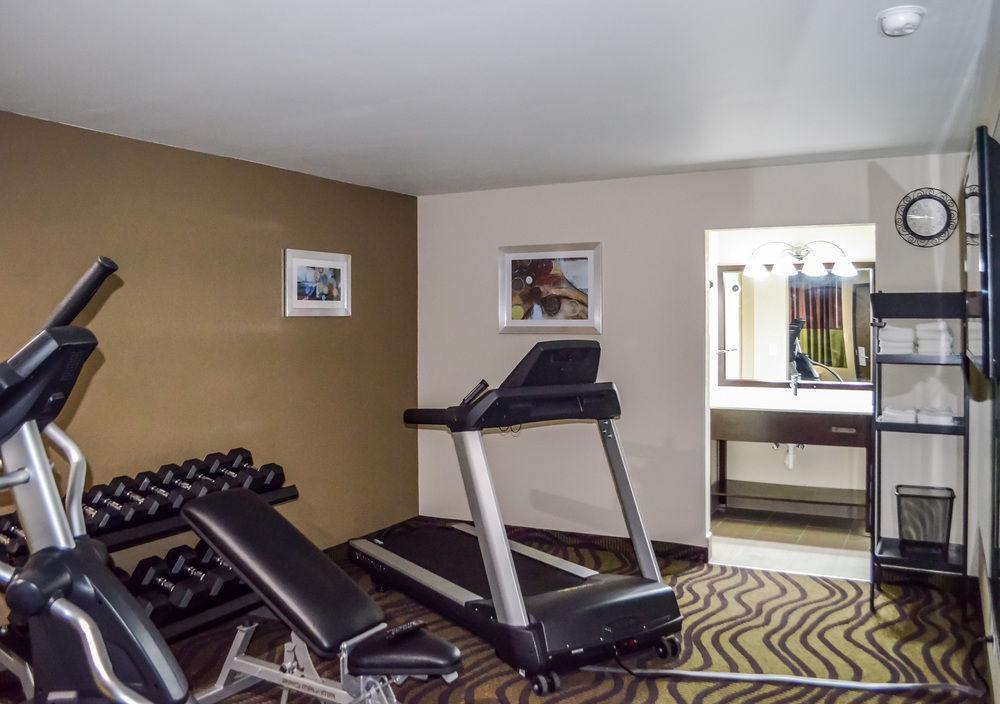 Quality Inn & Suites Athens University Area Exterior photo
