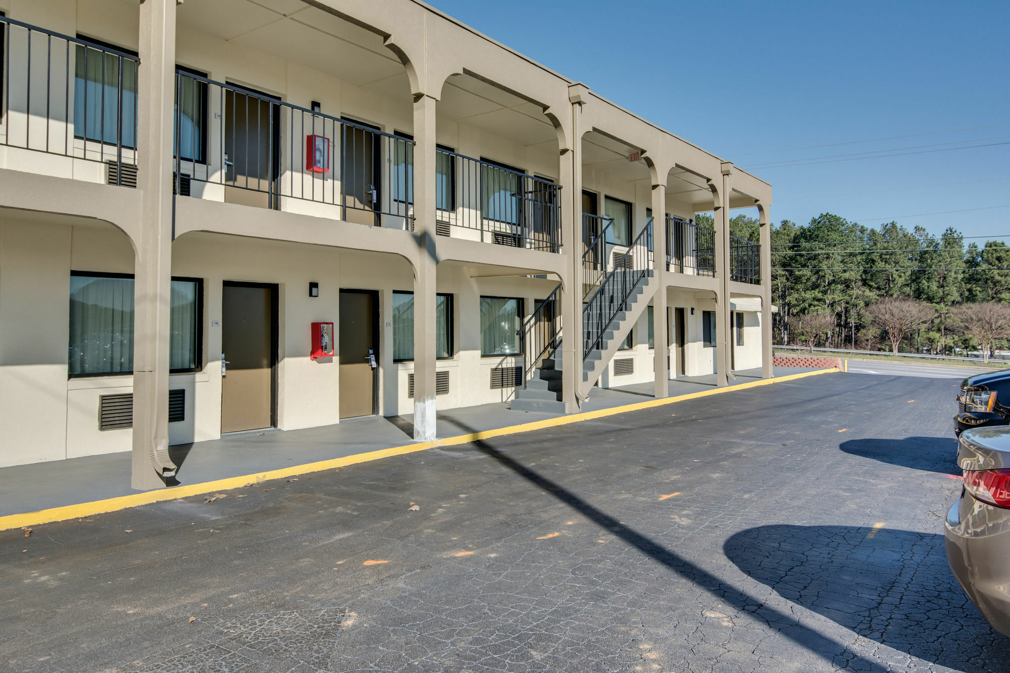 Quality Inn & Suites Athens University Area Exterior photo